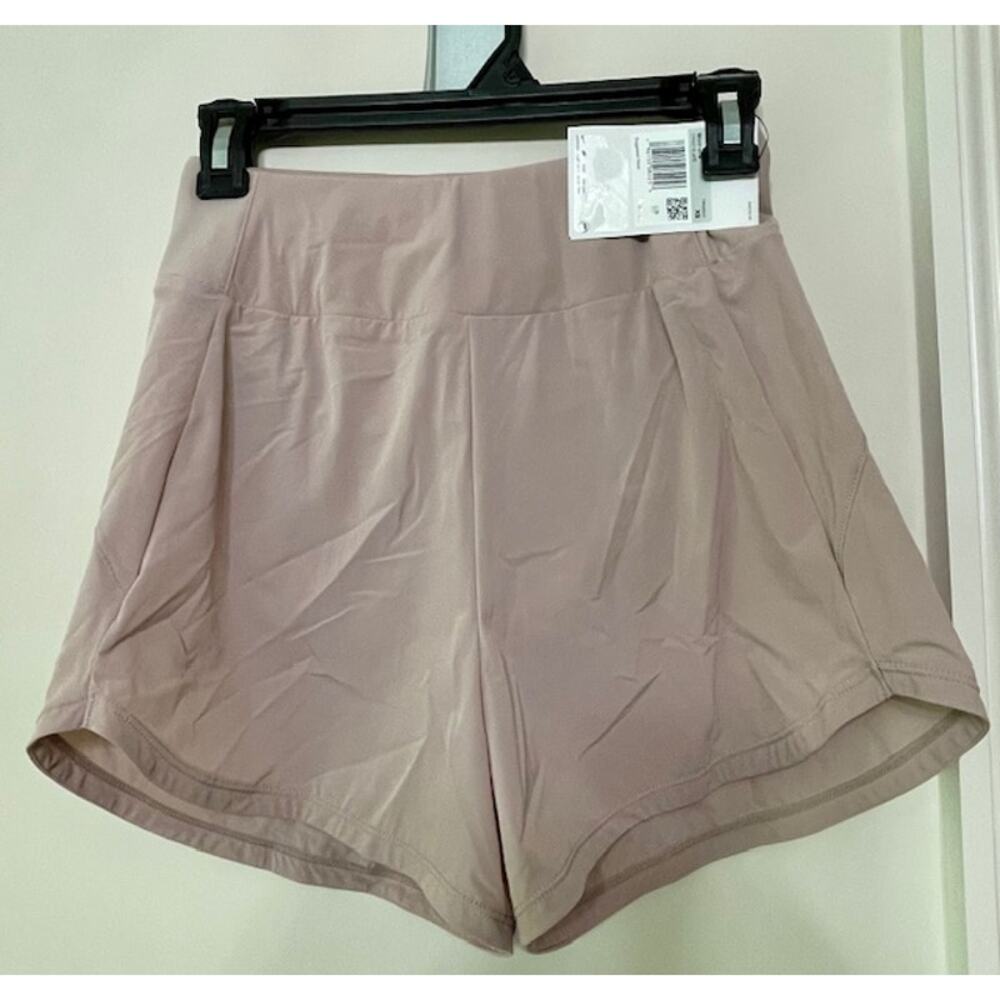 Nike Dri-Fit High-Waisted running shorts XS- NWT